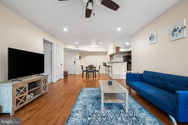 3309 WYNDHAM CIR #2171, Alexandria, VA 22302