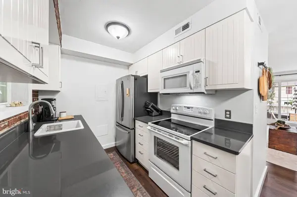 2717 S WALTER REED DR #A, Arlington, VA 22206