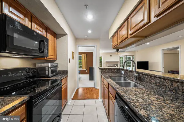 3309 WYNDHAM CIR #2171, Alexandria, VA 22302
