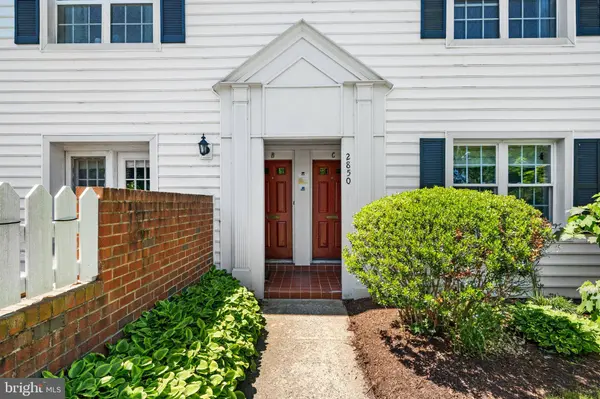2850-C S WAKEFIELD ST #C, Arlington, VA 22206