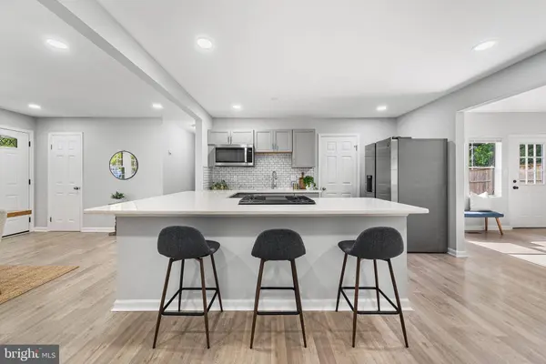 4543 EVANSDALE RD, Woodbridge, VA 22193