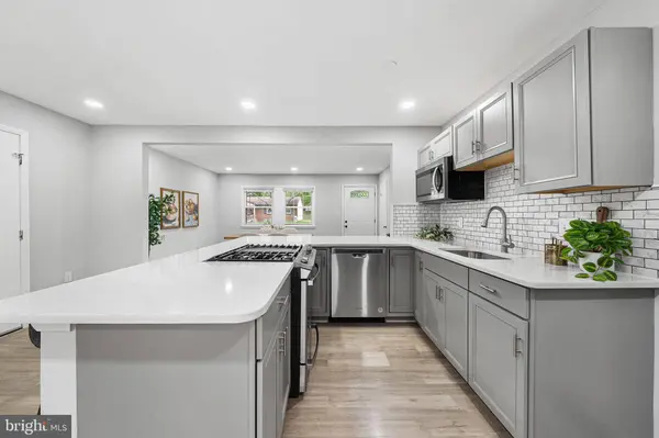 4543 EVANSDALE RD, Woodbridge, VA 22193