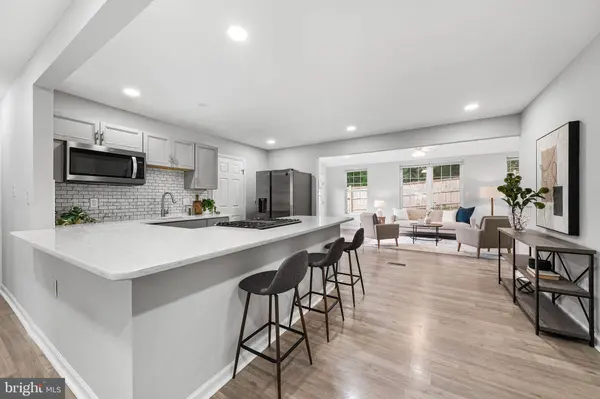 4543 EVANSDALE RD, Woodbridge, VA 22193