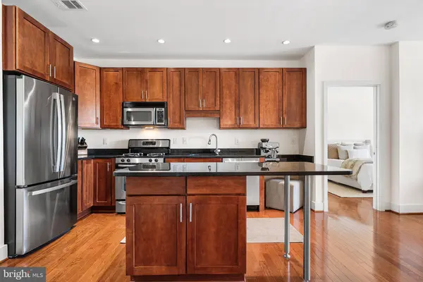 1800 WILSON BLVD #318, Arlington, VA 22201