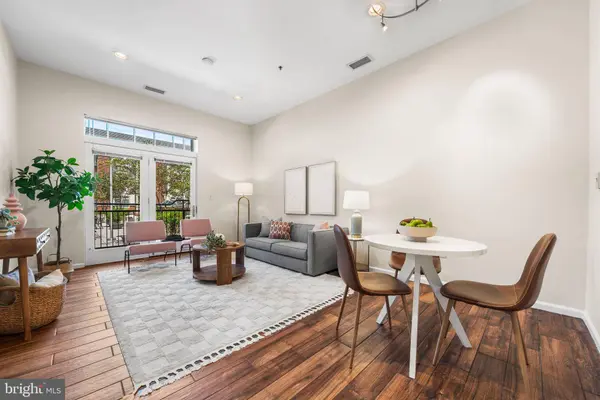 309 HOLLAND LN #103, Alexandria, VA 22314