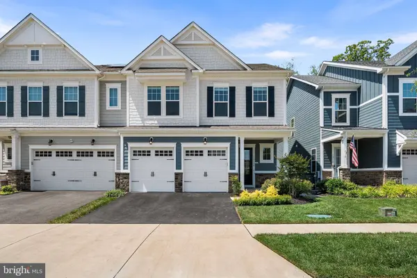 18120 MOSS GARDEN RD, Dumfries, VA 22026