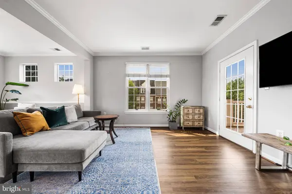 6491 CHEYENNE DR #301, Alexandria, VA 22312