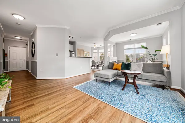 6491 CHEYENNE DR #301, Alexandria, VA 22312