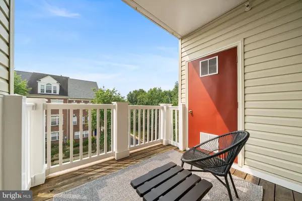6491 CHEYENNE DR #301, Alexandria, VA 22312