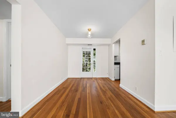 2916 S BUCHANAN ST #B1, Arlington, VA 22206