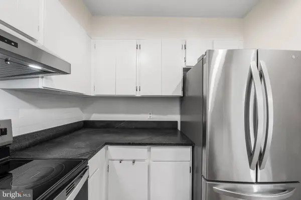 2916 S BUCHANAN ST #B1, Arlington, VA 22206
