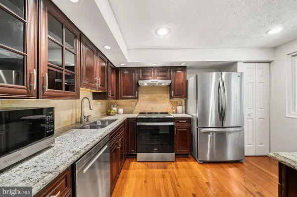 6073 CHICORY PL, Alexandria, VA 22310