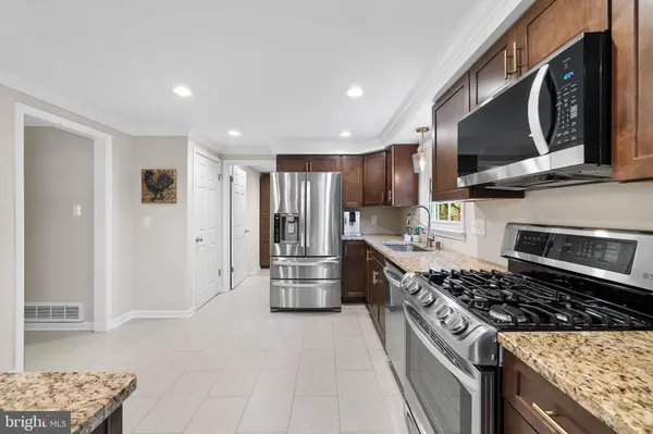 2726 WELCOME DR, Falls Church, VA 22046
