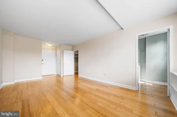 1121 ARLINGTON BLVD #534, Arlington, VA 22209