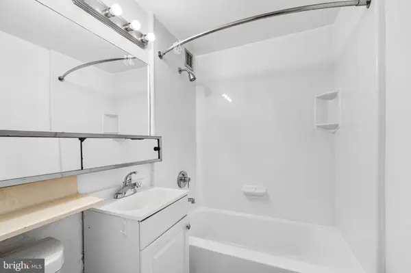1021 ARLINGTON BLVD #241, Arlington, VA 22209
