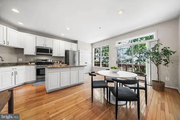 349 LIVERMORE LN, Alexandria, VA 22304
