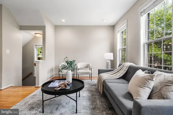349 LIVERMORE LN, Alexandria, VA 22304