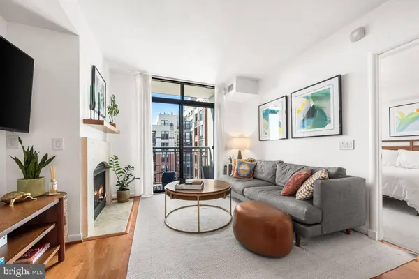 1021 N GARFIELD ST #712, Arlington, VA 22201