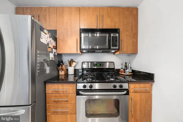 1021 N GARFIELD ST #712, Arlington, VA 22201