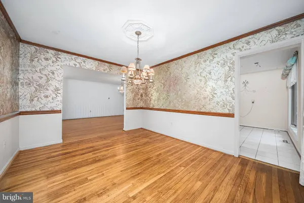 8114 LANGBROOK RD, Springfield, VA 22152