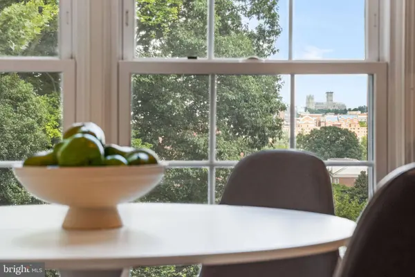 1588 N COLONIAL TER, Arlington, VA 22209
