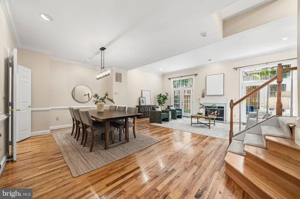 1588 N COLONIAL TER, Arlington, VA 22209