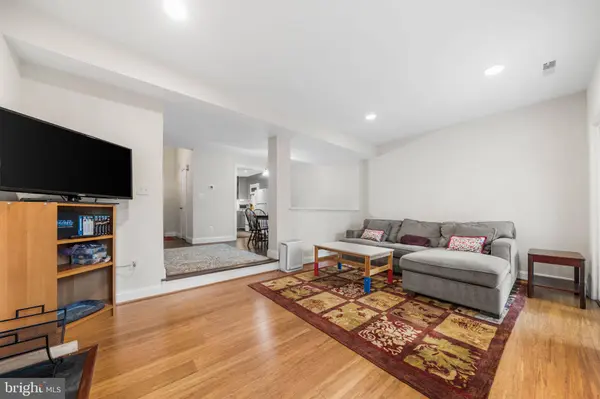 2923C S WOODLEY ST #1, Arlington, VA 22206