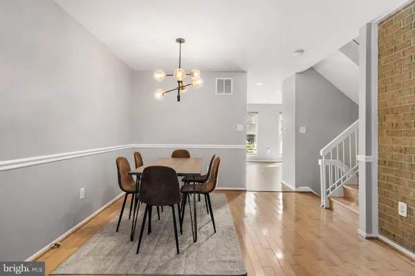 1722 CY CT, Vienna, VA 22182