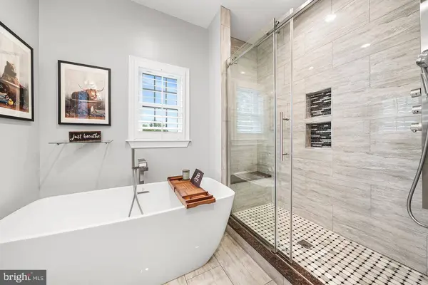 613 S BUCHANAN ST, Arlington, VA 22204