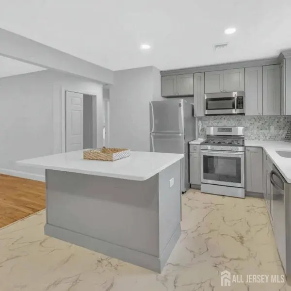 1143 roe AVE, Point Pleasant, NJ 08742