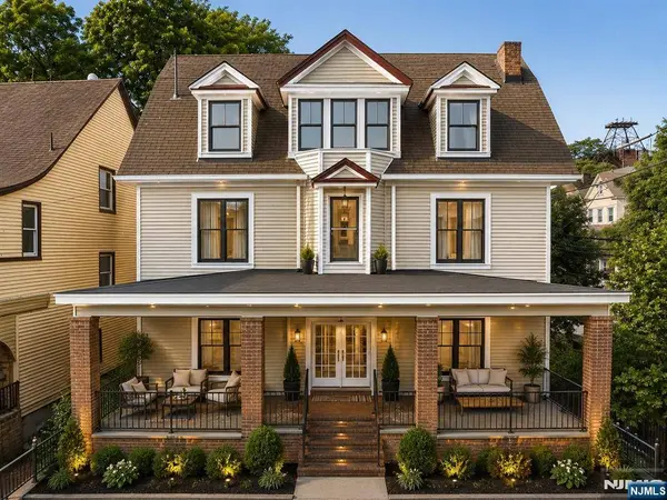 366 7th AVE, Newark, NJ 07107