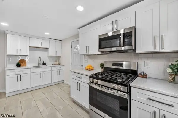 1380 Hamilton St, Elizabeth City, NJ 07208