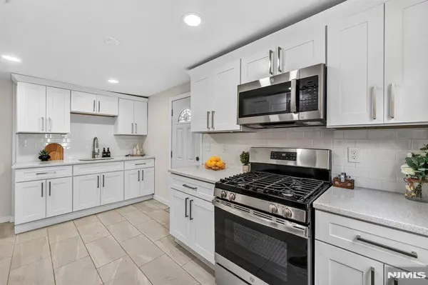 1380 Hamilton ST, Elizabeth, NJ 07208