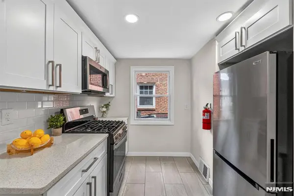 1380 Hamilton ST, Elizabeth, NJ 07208