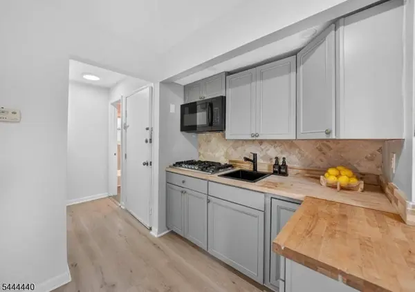 9052 New York Ave #1B, North Bergen Twp., NJ 07047
