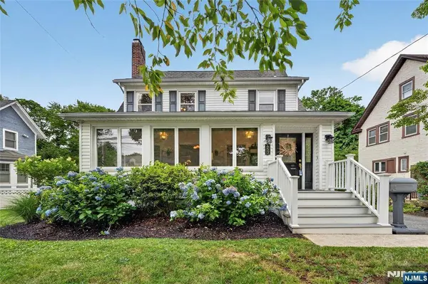 453 Maple AVE