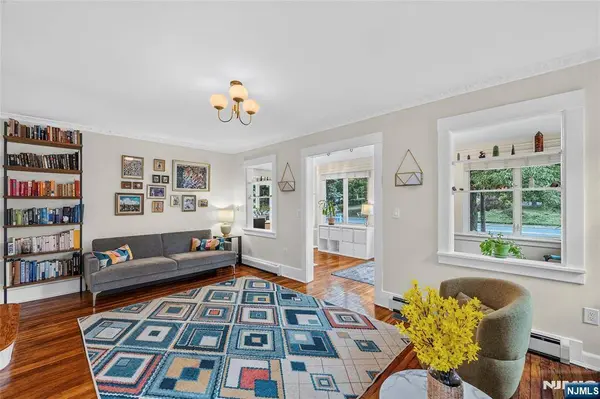 453 Maple AVE, Glen Rock, NJ 07452
