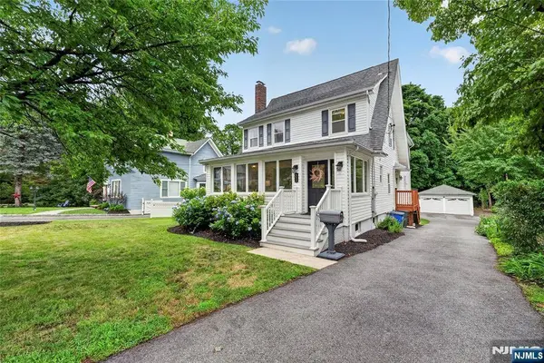 453 Maple AVE, Glen Rock, NJ 07452