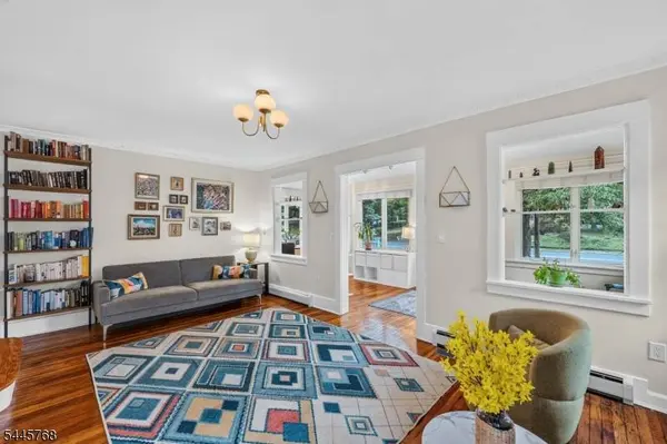453 S Maple Ave, Glen Rock Boro, NJ 07452