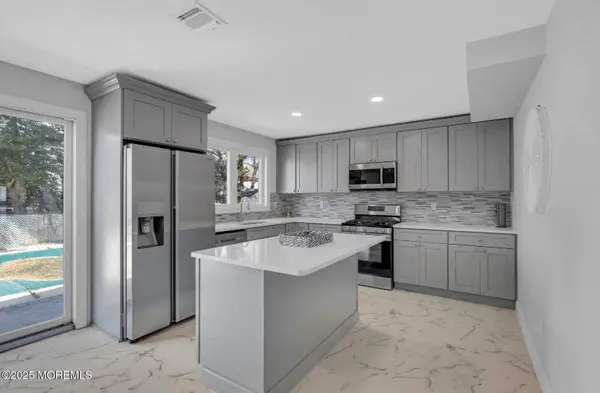 1143 Roe Avenue #1143