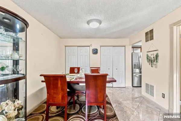 1338 Lavender CT, Mahwah, NJ 07430