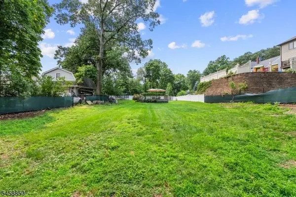 39 Paterson Ave, Clifton City, NJ 07014
