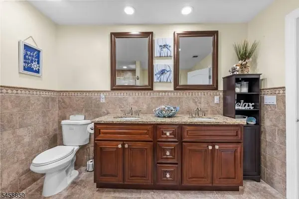 39 Paterson Ave, Clifton City, NJ 07014