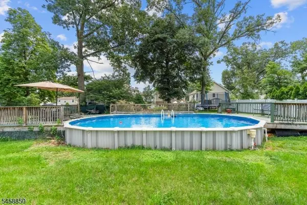39 Paterson Ave