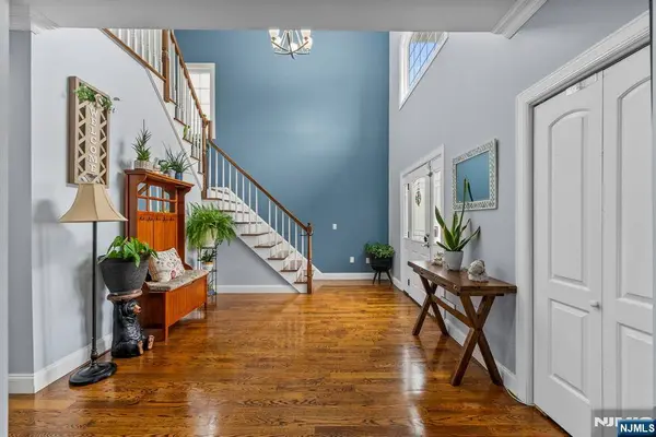 39 Paterson AVE, Clifton, NJ 07014