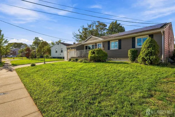 27 Harrison AVE, Carteret, NJ 07008