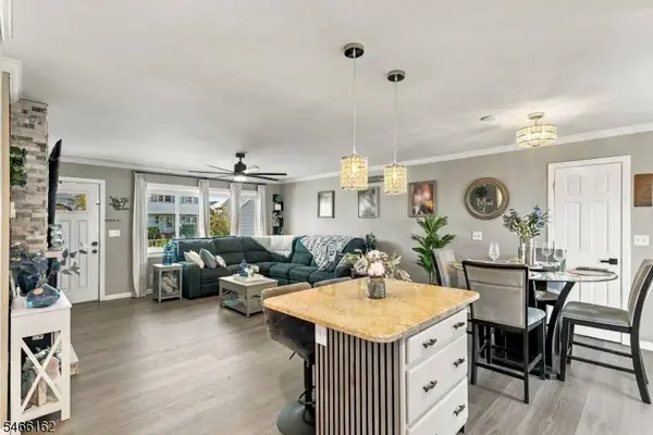 27 Harrison Ave, Carteret Boro, NJ 07008
