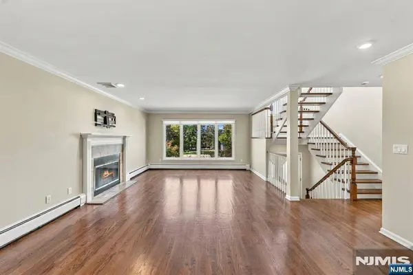 456 Glen AVE #A, Palisades Park, NJ 07650