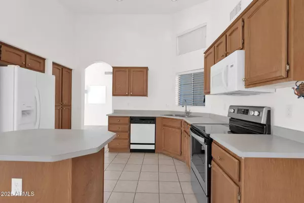 14814 W PICCADILLY Road, Goodyear, AZ 85395