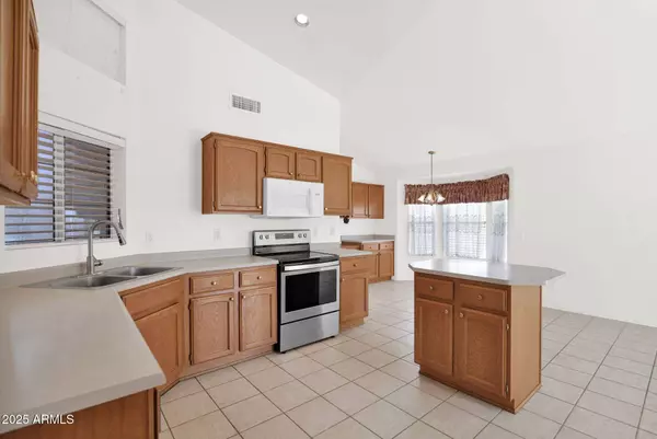 14814 W PICCADILLY Road, Goodyear, AZ 85395